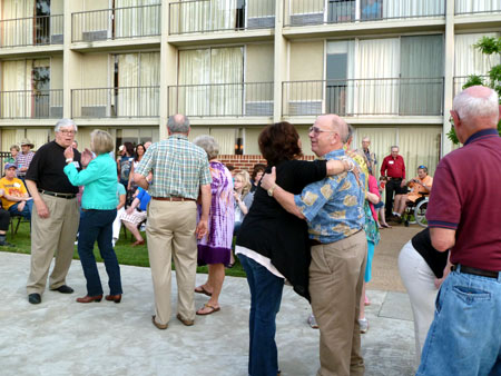 The Thursday night Pool Party was a huge success. We’ll do it again next year. That’s Roberta Shore in the green with husband Ron and festival sponsor Ray Nielsen with Mary Hampton (James’ wife).