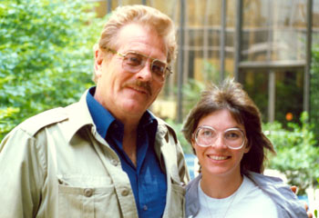 Wayde Preston (“Colt .45”) gives a hug to Donna Magers of WESTERN CLIPPINGS at a Charlotte, NC, Western Film Fair.