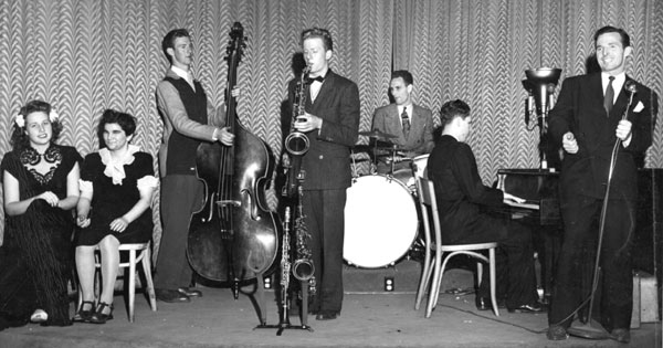 In the late ‘40s and early ‘50s, B-western cowboy Johnny Carpenter (right) through the auspices of his Heaven on Earth Ranch headed up and MC’d an all blind band. Johnny said, “This kind of presentation gets the blind boys and girls jobs in the entertainment field.” 