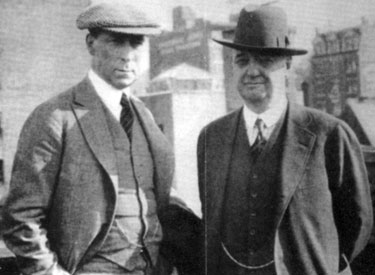 n October 7, 1921 just 18 days before his death, Bat Masterson (right) stands with William S. Hart on the roof of the NEW YORK MORNING TELEGRAPH building. (Thanx to Neil Summers.)