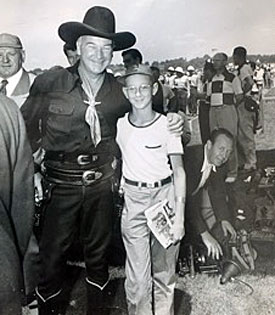 Hopalong Cassidy with eleven and a half year old Lee Nevers at an Akron, OH, Soap Box Derby event on August 13, 1950. Lee’s father, Frank Nevers, was a writer for AP and the picture was issued in the BECON JOURNAL. (Thanx to Lee’s son Ian Nevers.)