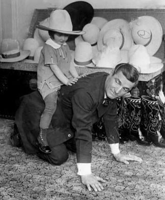 Tom Mix and daughter Thomasina (4/02/25).